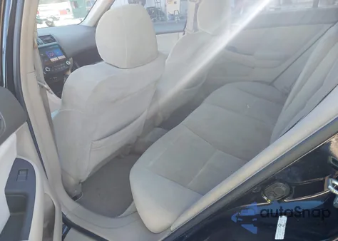 2006 Honda Accord 2.4 Lx z USA, uszkodzony, nr VIN 1HGCM56436A090144